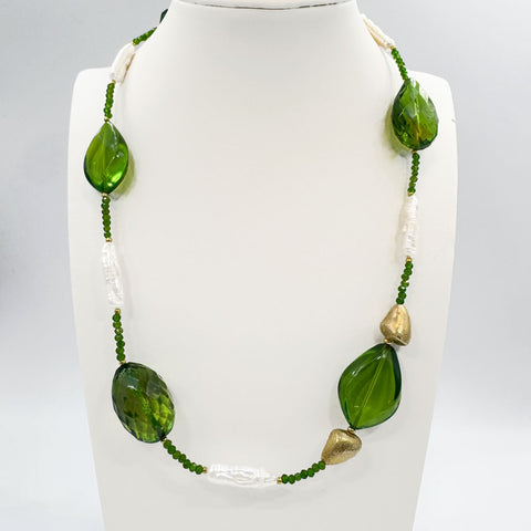 Green Amber & Pearl Flame Beads Necklace
