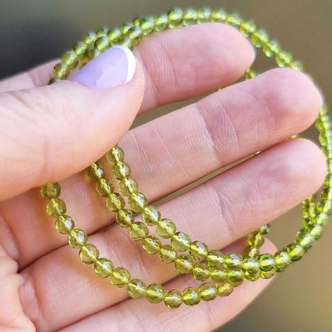 Green Amber Round Faceted Beads Stretch Bracelet