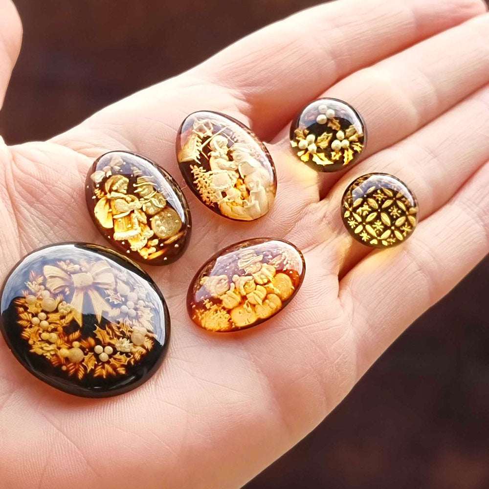 Cherry Amber Engraved Christmas Round Shape Cabochon