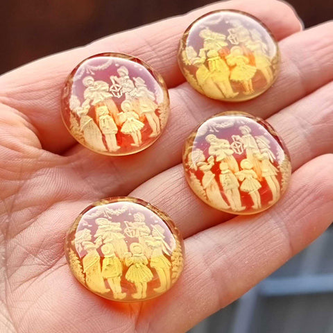 Red Amber Engraved Christmas Round Shape Cabochons