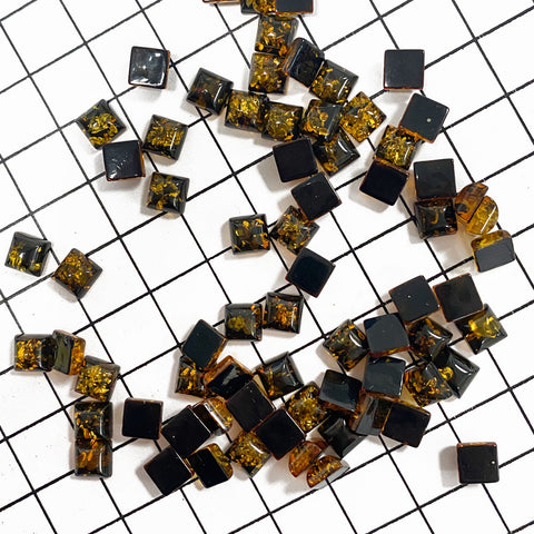 Green "Earth Stone" Amber Square Calibrated Cabochon 20 pcs