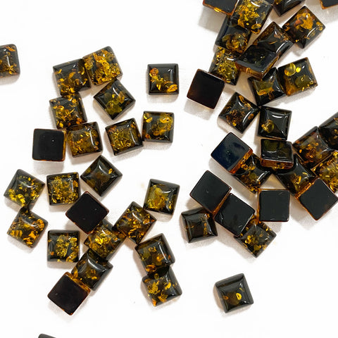 Green "Earth Stone" Amber Square Calibrated Cabochon 20 pcs