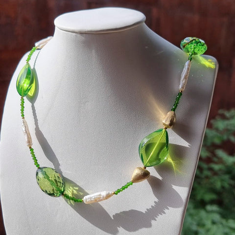 Green Amber & Pearl Flame Beads Necklace