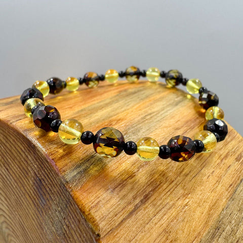 SPARKLING ELEGANCE Multi-Color Amber Round Beads Stretch Bracelet