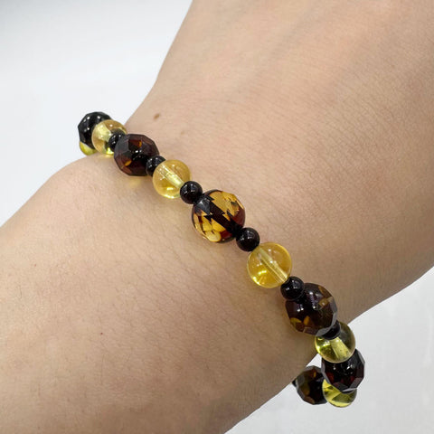 SPARKLING ELEGANCE Multi-Color Amber Round Beads Stretch Bracelet