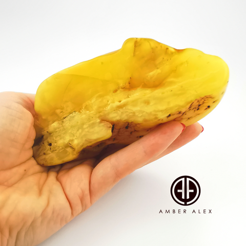 Natural Amber Free Shape Stone