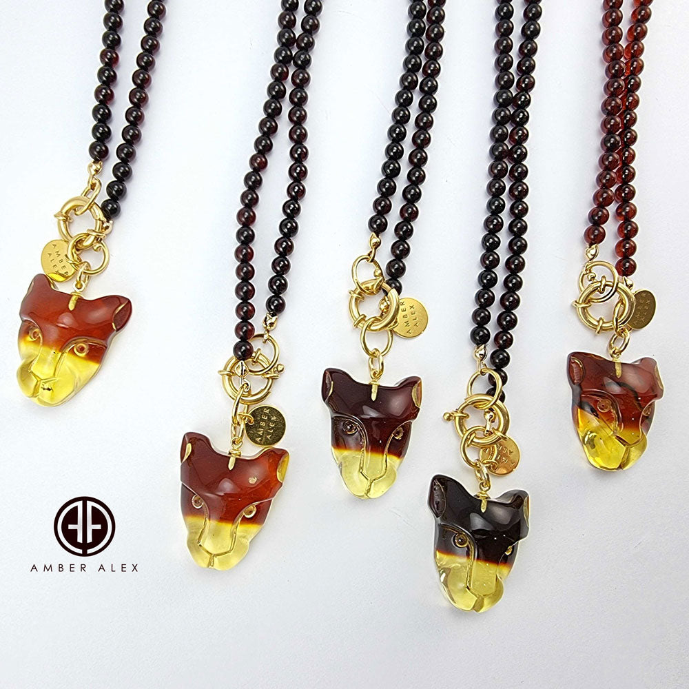 Gradient Amber Carved Cat Pendant Beaded Necklace