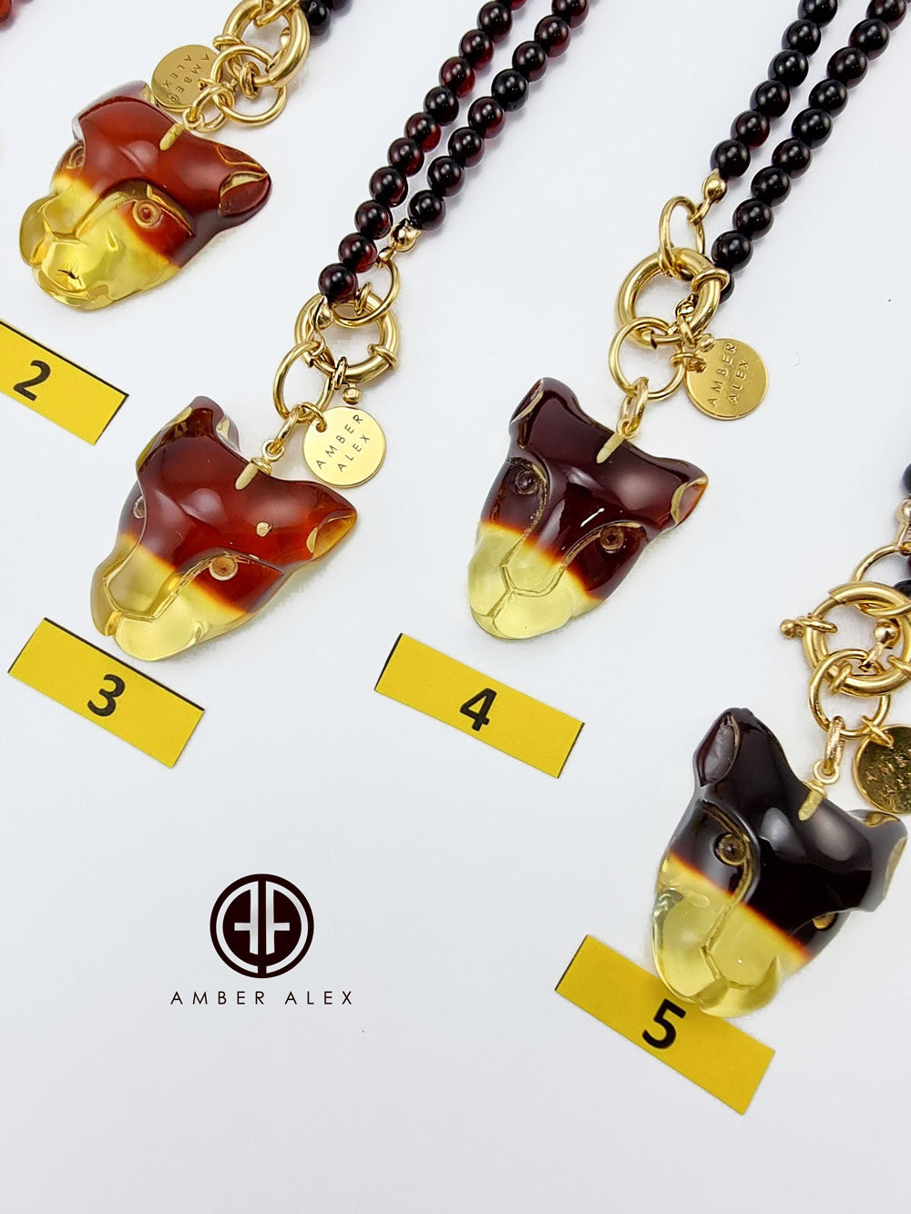 Gradient Amber Carved Cat Pendant Beaded Necklace