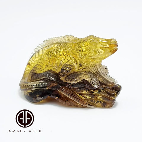 Fossil Amber Carved Lizard Figurine