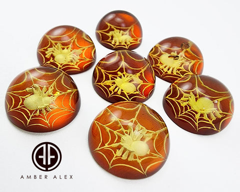 Cognac Amber Engraved Spider With Spiderweb Round Shape Cabochon