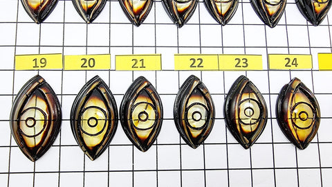 Gradient Amber Carved Eyes Cabochons