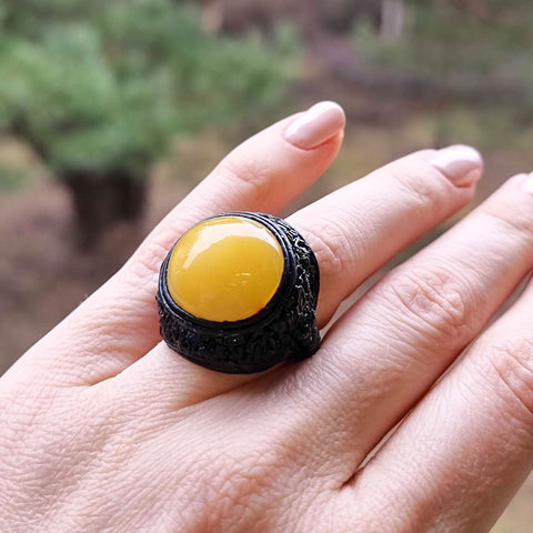 Milky Amber & Leather Adjustable Ring