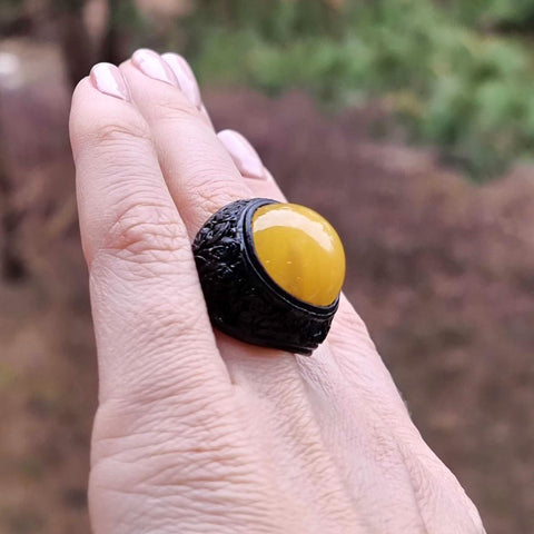 Milky Amber & Leather Adjustable Ring