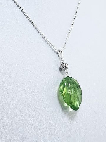 Green Amber Leaf Pendant & Chain Necklace