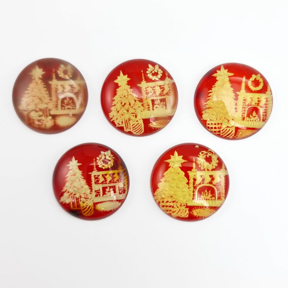 Red Amber Engraved Christmas Tree Round Shape Cabochons