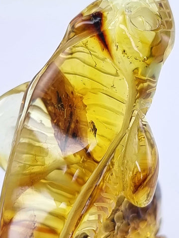 Fossil Amber Carved Lizard Figurine With Insect