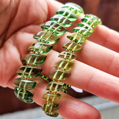 Green Amber Leaves Stretch Bracelet