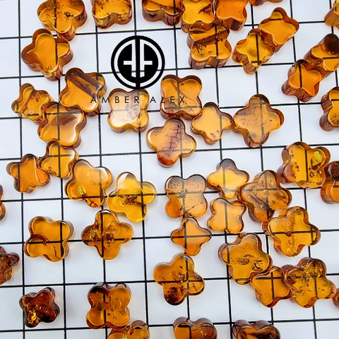 Cognac Amber Clover Calibrated Cabochon