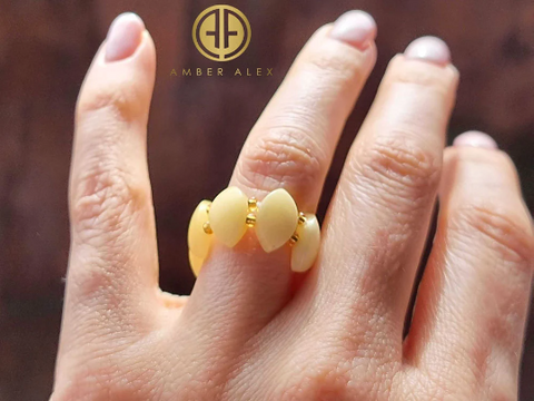 Milky Amber Marquise Bead Stretch Ring